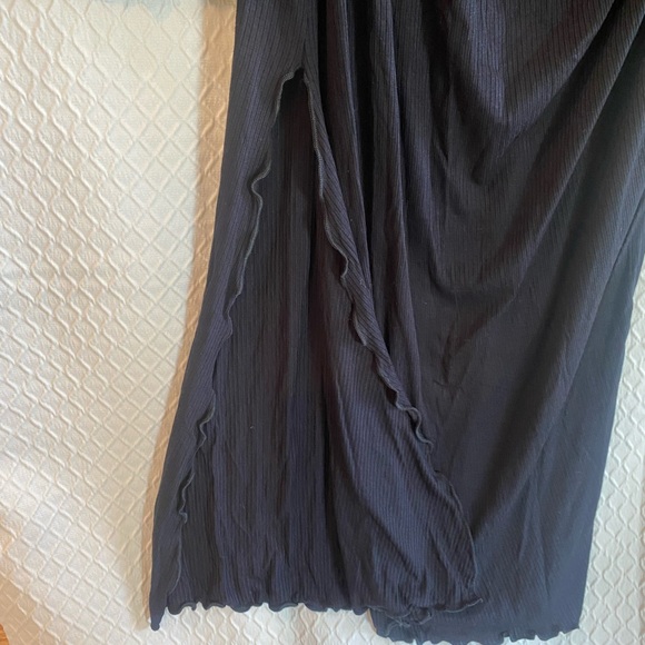 Flared sleeve ribbed dress. Black. Earthbound trading/NWT. Medium. - Picture 4 of 11